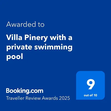 Pinery With A Private Swimming Pool Vila *